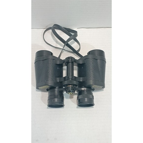 Bushnell 8x30 Binoculars 393 FT at 10000 Yds - Picture 3 of 8